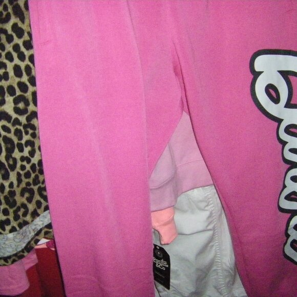 Barbie Sweatpants Joggers Hot Pink w/ White Logo Junior Women's Sizes New - Picture 15 of 16